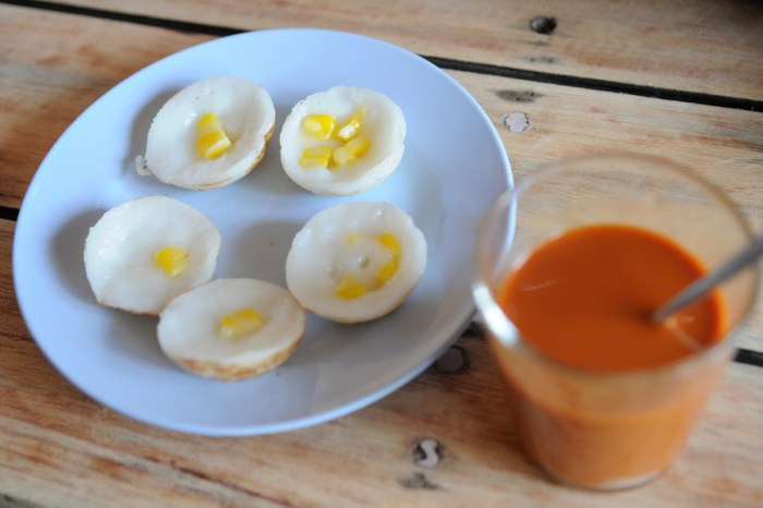 Kanom Krok & Kafe Boran (Coconut pancakes & traditional Thailand coffee.