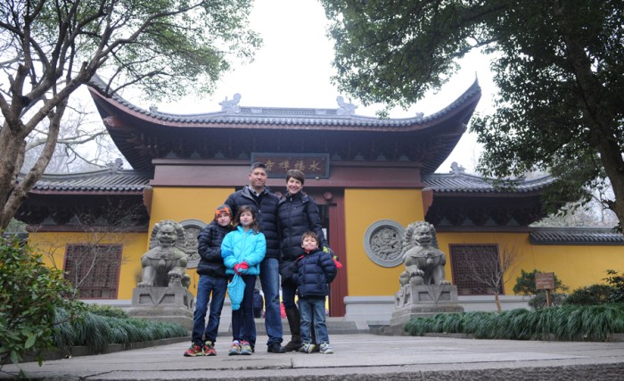 At the entrance to Yongfu Temple. Love the Chinese Guardian Lions!