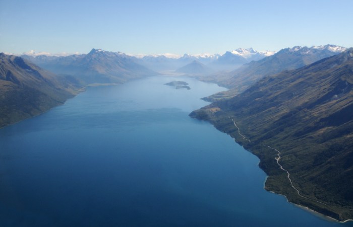 Lake Wakatipu and Queenstown from above.