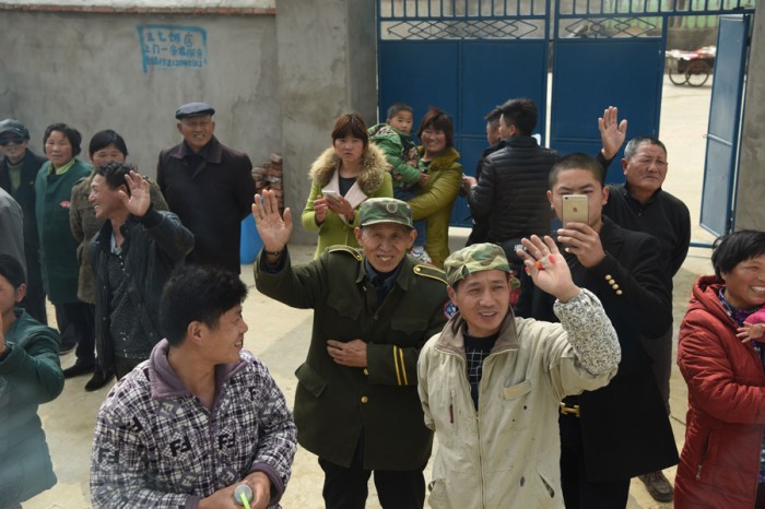 Our send-off by Cui Qiyuan's village. 